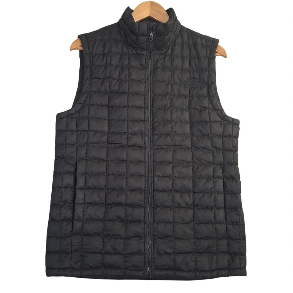 The North Face ThermoBall Eco Vest Mens Small Vest Black Quilted Puffer Slim Fit